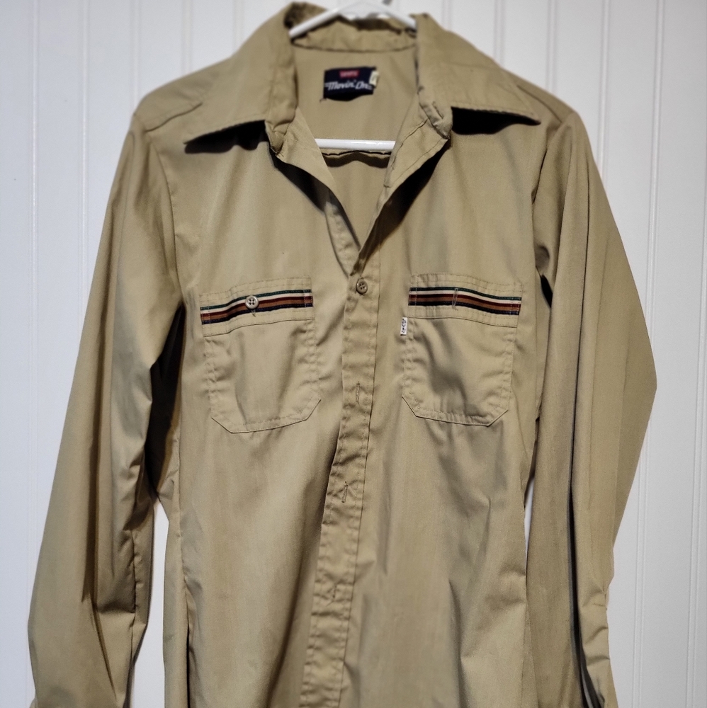 LEVI'S Khaki Shirt. Long Sleeved. RETRO VIBE